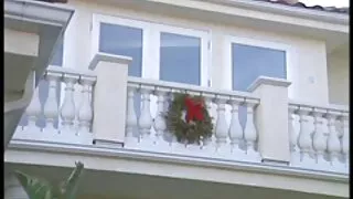 Lepa dama deli moža s prijateljico - 2022-02-24 06:43:47