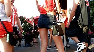 Plavolasa žena je zelo elegantna - 2022-02-22 05:39:09