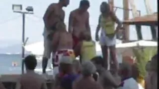 Najstnica Taylor Sands z dlakavo muco seksa s svojim očetom - 2022-02-23 16:02:09