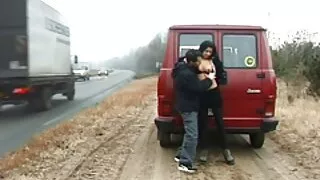 Dekleta z majhnimi prsi seksajo - 2022-02-25 06:29:10